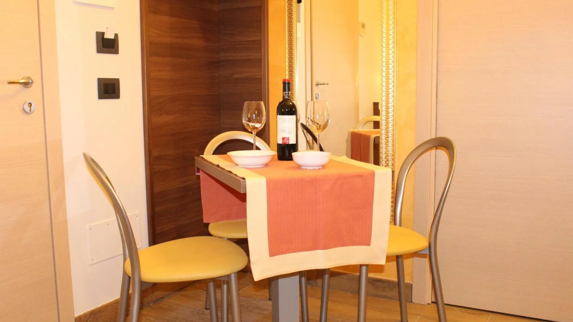 House Beatrice Milano Hotel Guest house Milan